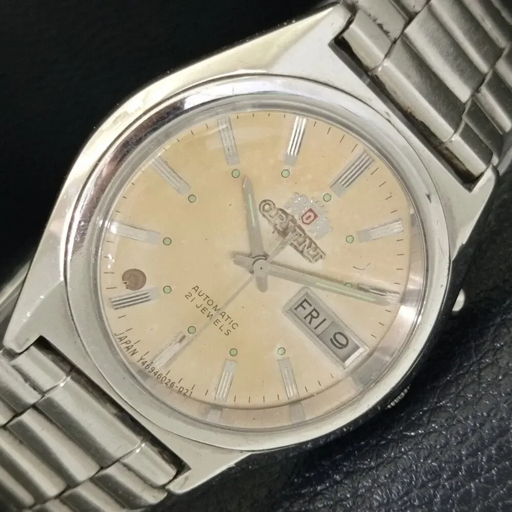 Vintage 1975 Orient Automatic Mens Silver Watch W/daydate & Patina accents